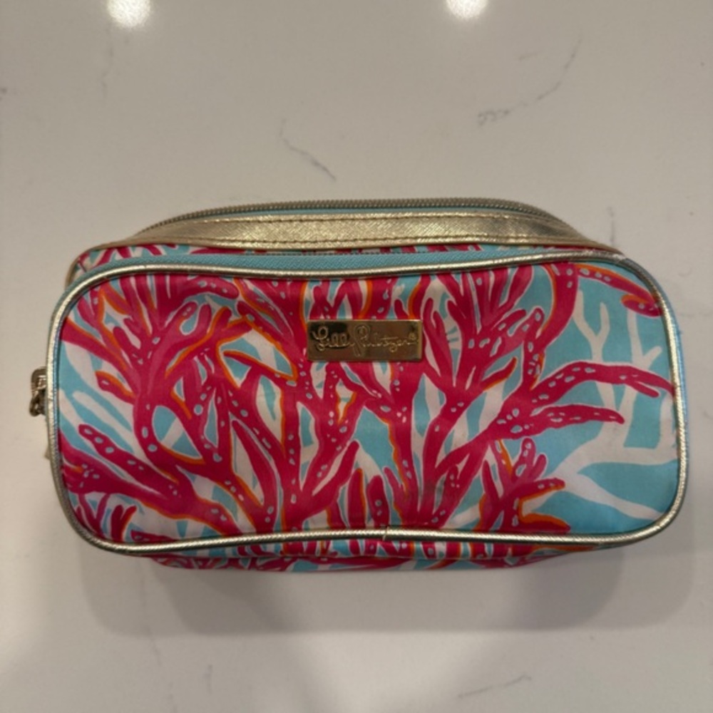 Lilly Pulitzer Cosmetic Case Breakwater Blue “MRS” on Back